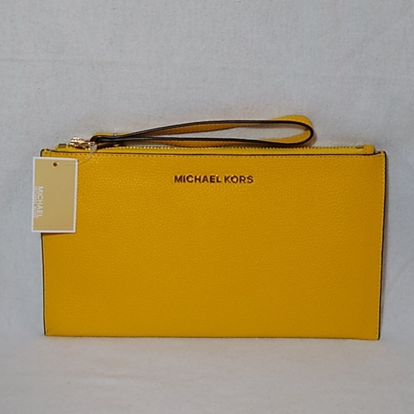 Michael Kors Jet Set Large Zip Clutch Wristlet - Picture 3 of 8